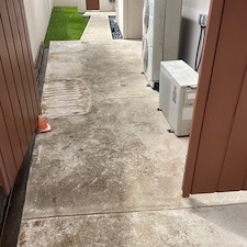 Comprehensive-residential-exterior-cleaning-project-in-the-exclusive-neighborhood-of-Waialae-Hawaii 5