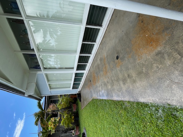 Kaneohe Bay Drive Shines Brighter with Pro Soft Wash: Premier House Soft Washing in Kaneohe, Hawaii